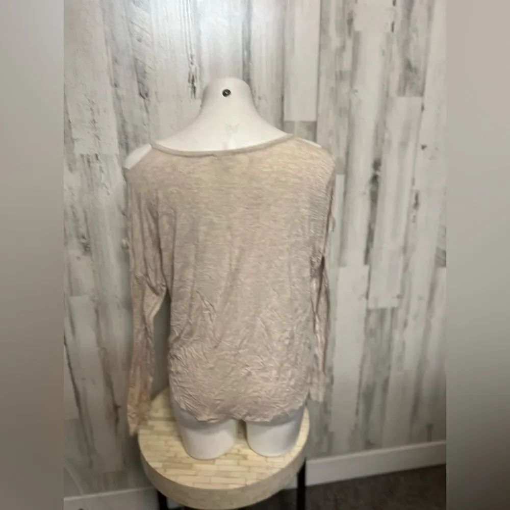 Tan blouse - Picture 5 of 6